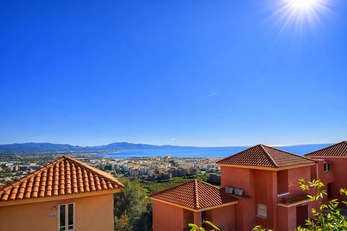 Duplex te koop in La Duquesa | 3 slaapkamers H5378992