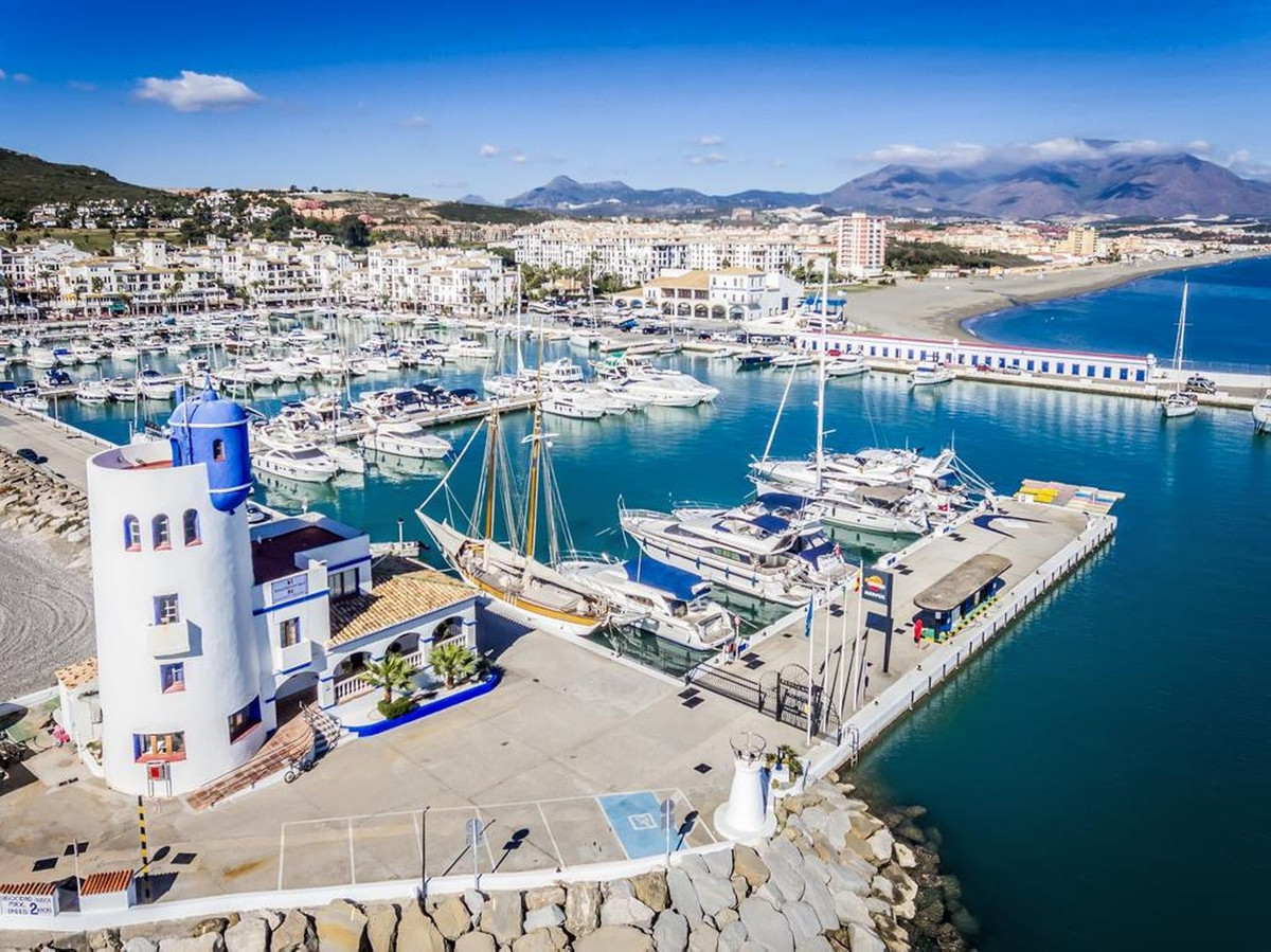 Appartement te koop in La Duquesa | 2 slaapkamers H5390734