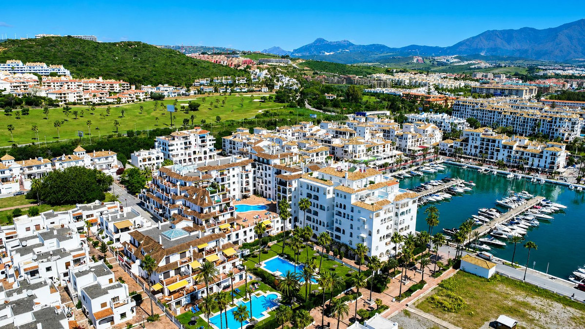 Appartement te koop in La Duquesa | 2 slaapkamers H5397709