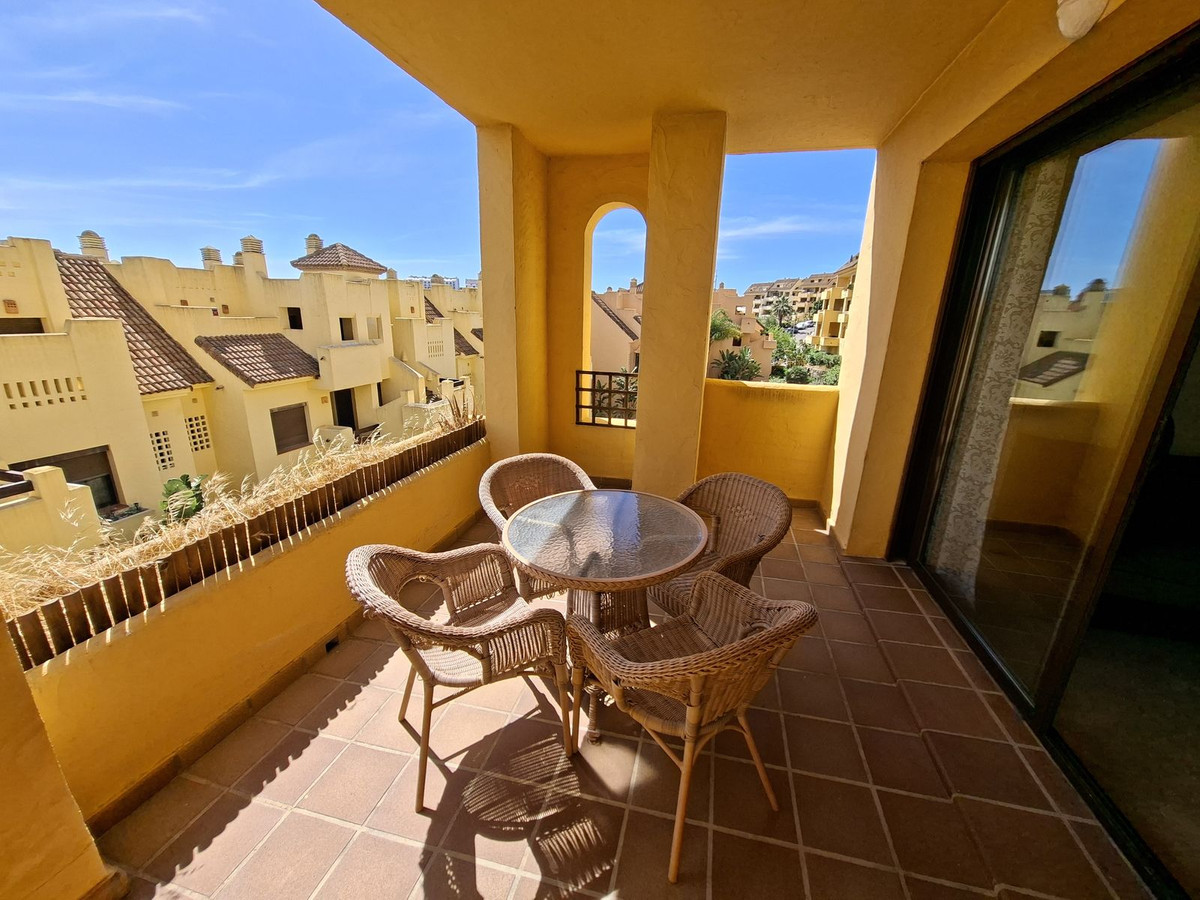 Appartement te koop in La Duquesa | 2 slaapkamers H5401060