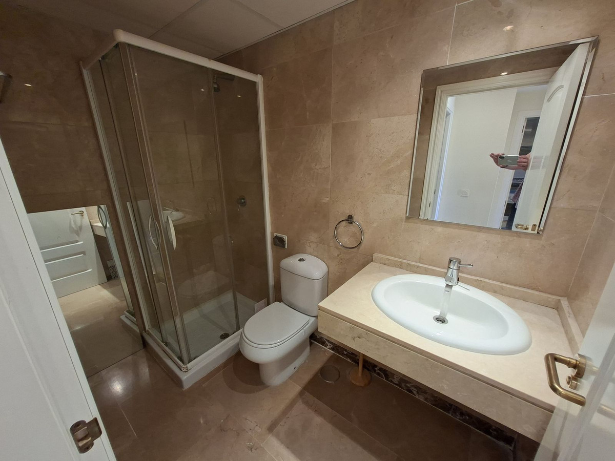 Appartement te koop in La Duquesa | 2 slaapkamers H5401060