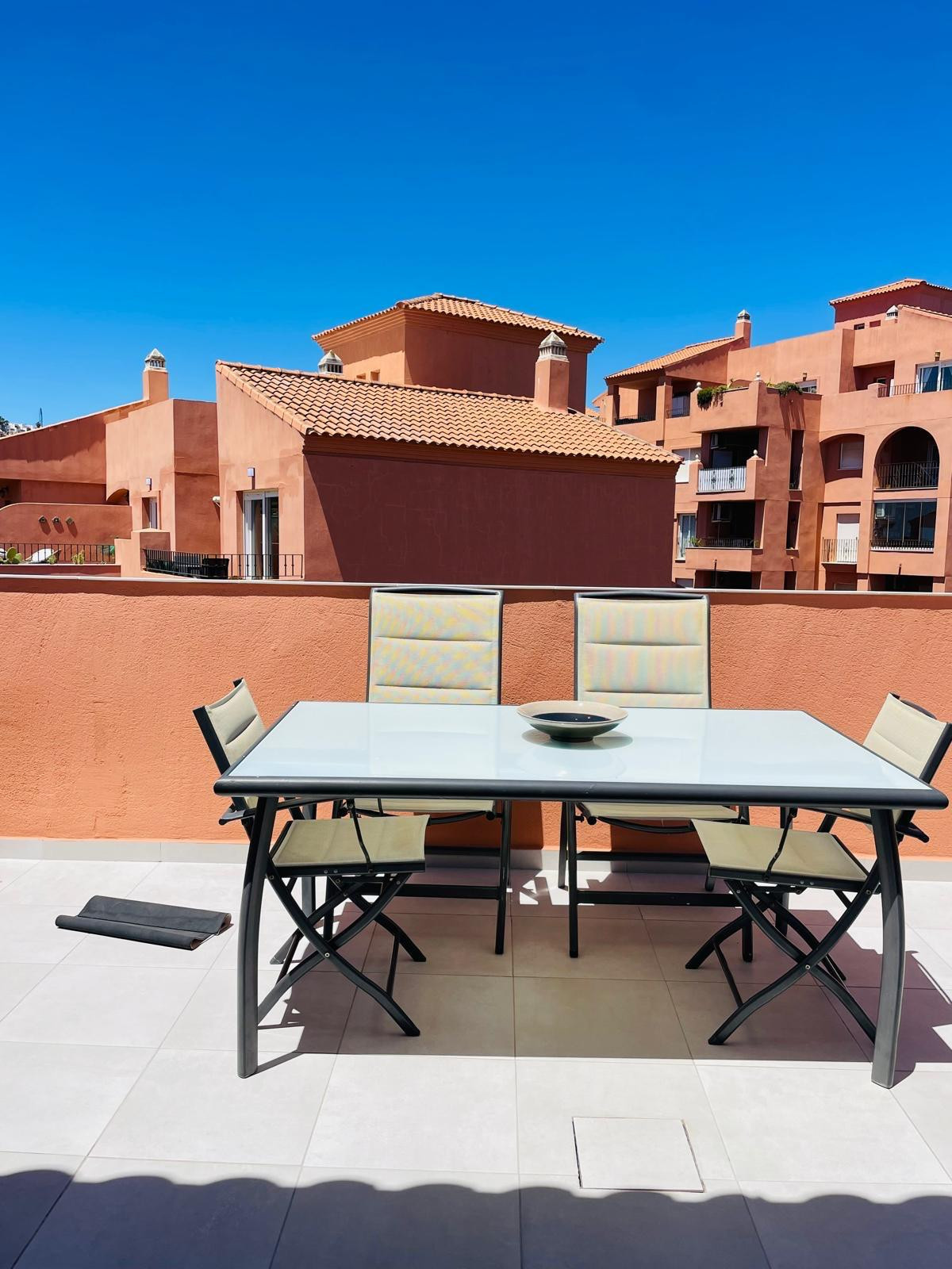 Appartement te koop in La Duquesa | 2 slaapkamers H5412577