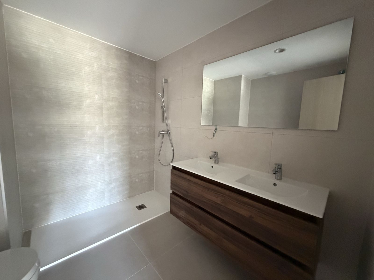 Appartement te koop in La Duquesa | 2 slaapkamers H5413291