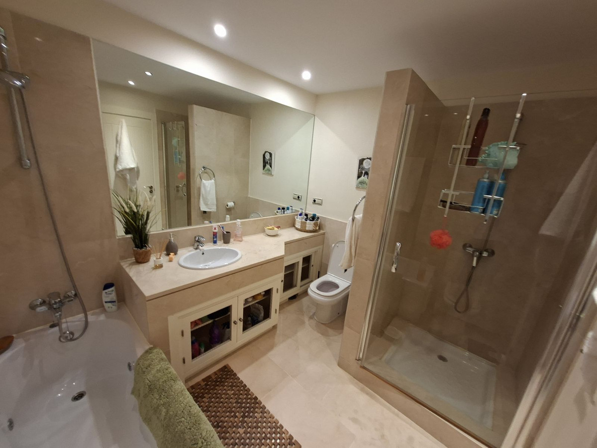 Appartement te koop in La Duquesa | 2 slaapkamers H5441764
