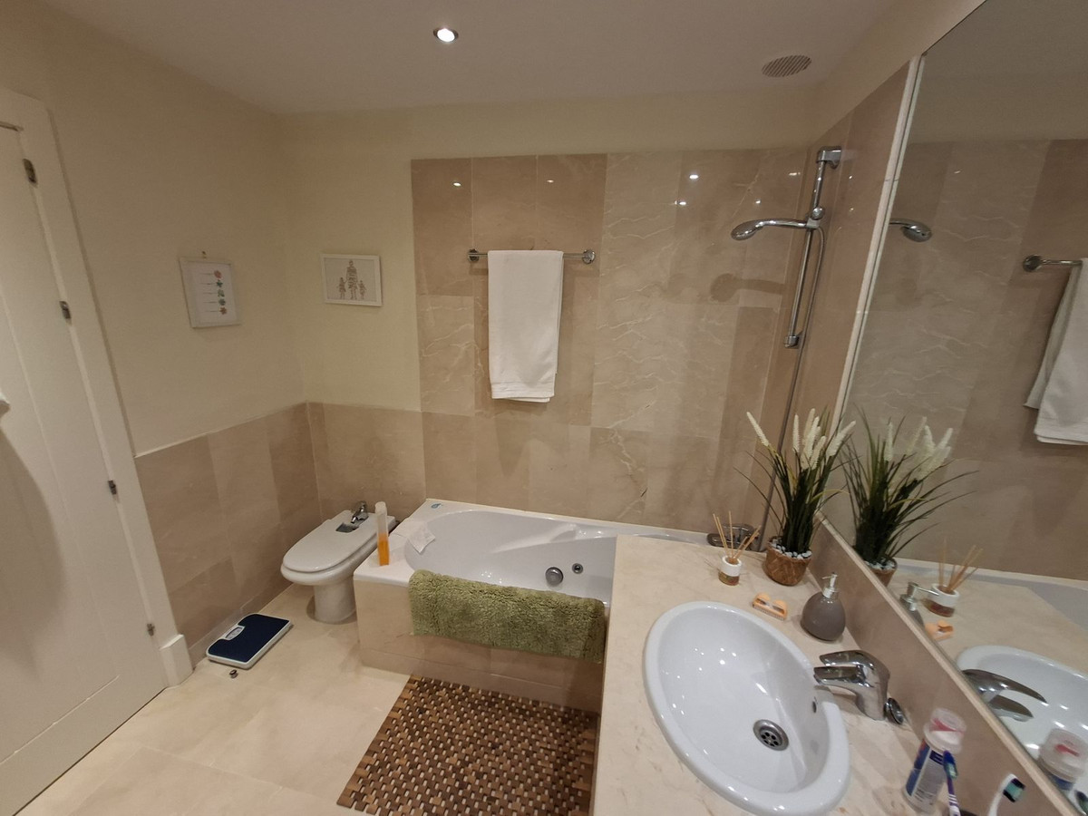 Appartement te koop in La Duquesa | 2 slaapkamers H5441764