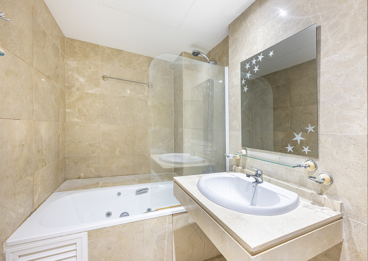 Grond te koop in La Duquesa | 2 slaapkamers H5447161