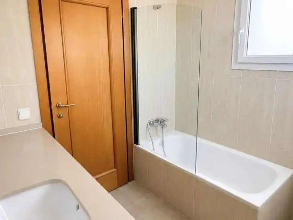 Appartement te koop in La Duquesa | 3 slaapkamers H5461477
