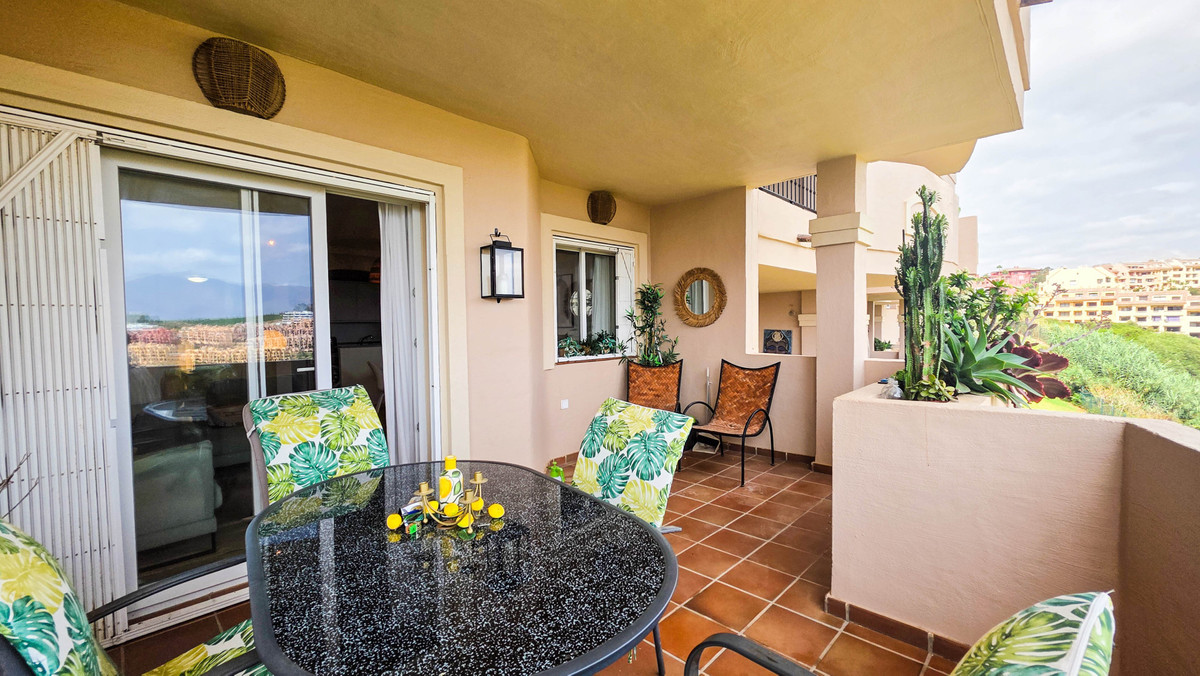Appartement te koop in La Duquesa | 2 slaapkamers H5465509