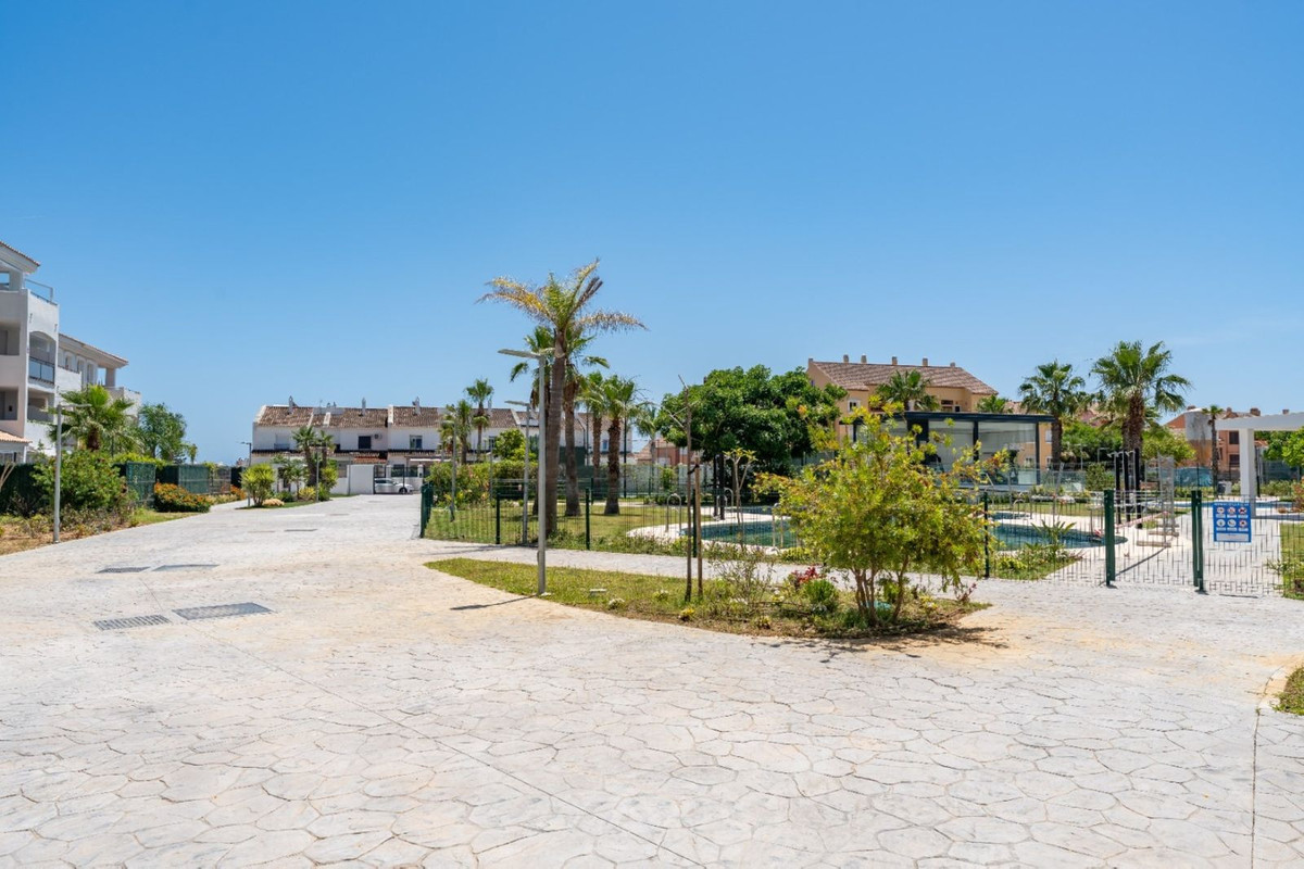 Appartement te koop in La Duquesa | 2 slaapkamers H5472475
