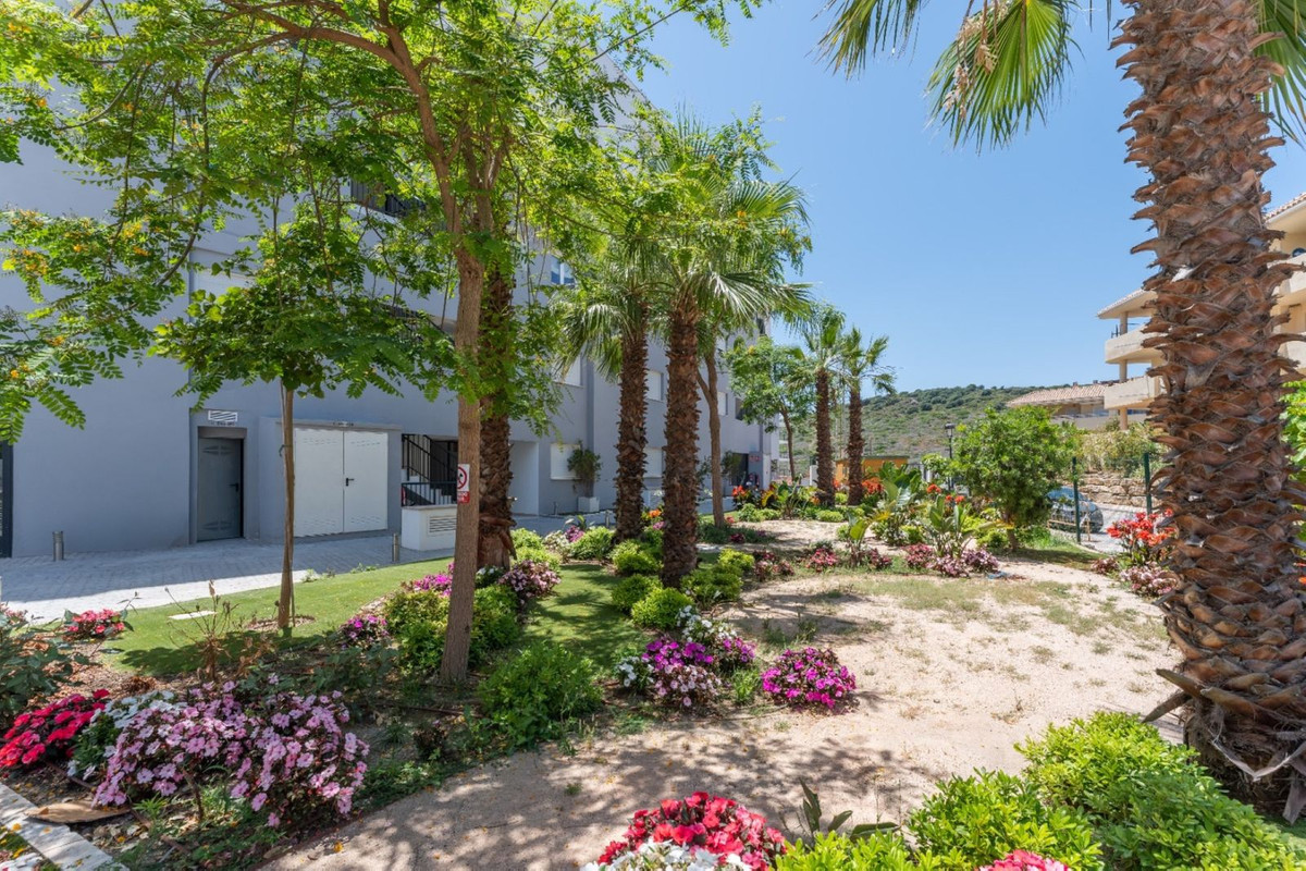 Appartement te koop in La Duquesa | 2 slaapkamers H5472475