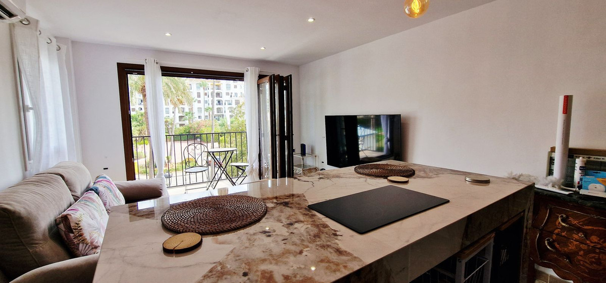 Appartement te koop in La Duquesa | 1 slaapkamers H5480461