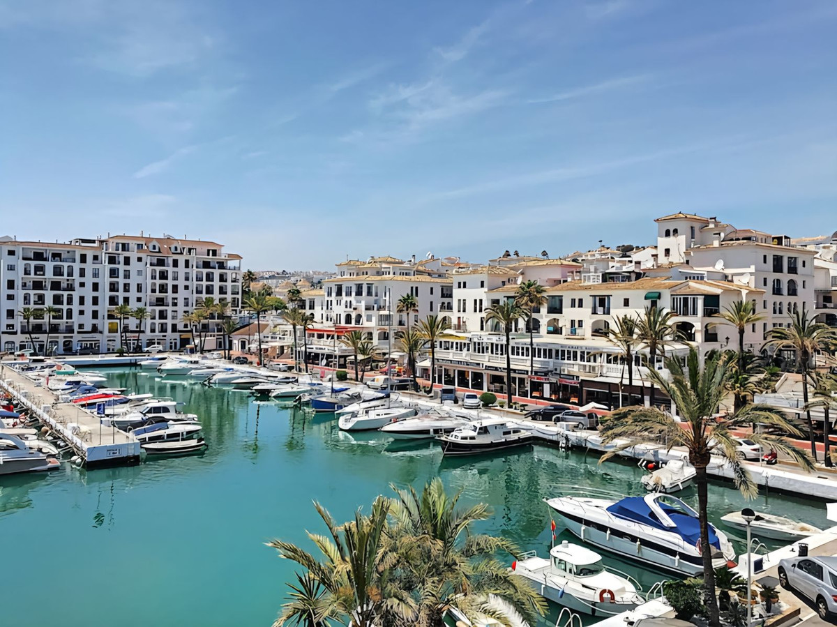 Appartement te koop in La Duquesa | 2 slaapkamers H5480467