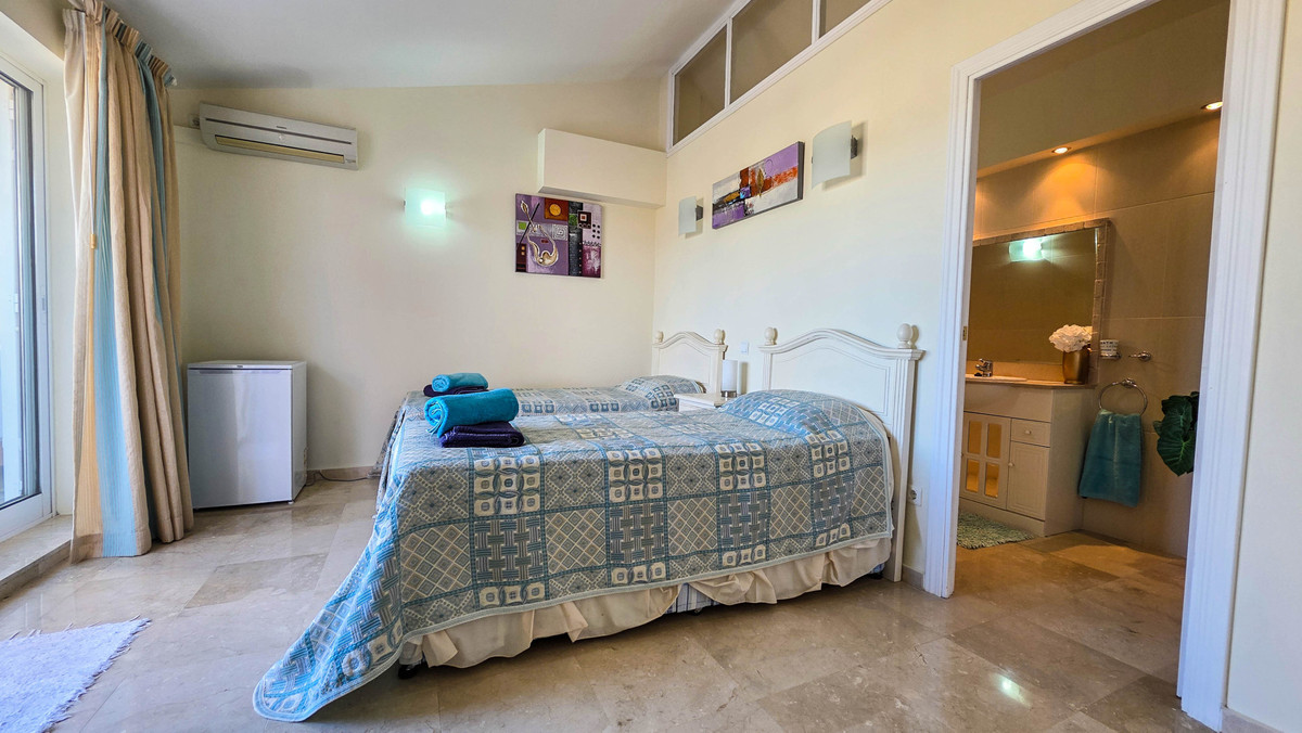 Appartement te koop in La Duquesa | 3 slaapkamers H5487910