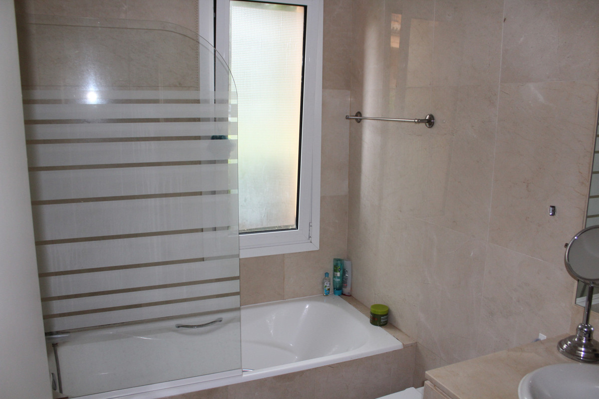 Appartement te koop in La Duquesa | 2 slaapkamers H5499922