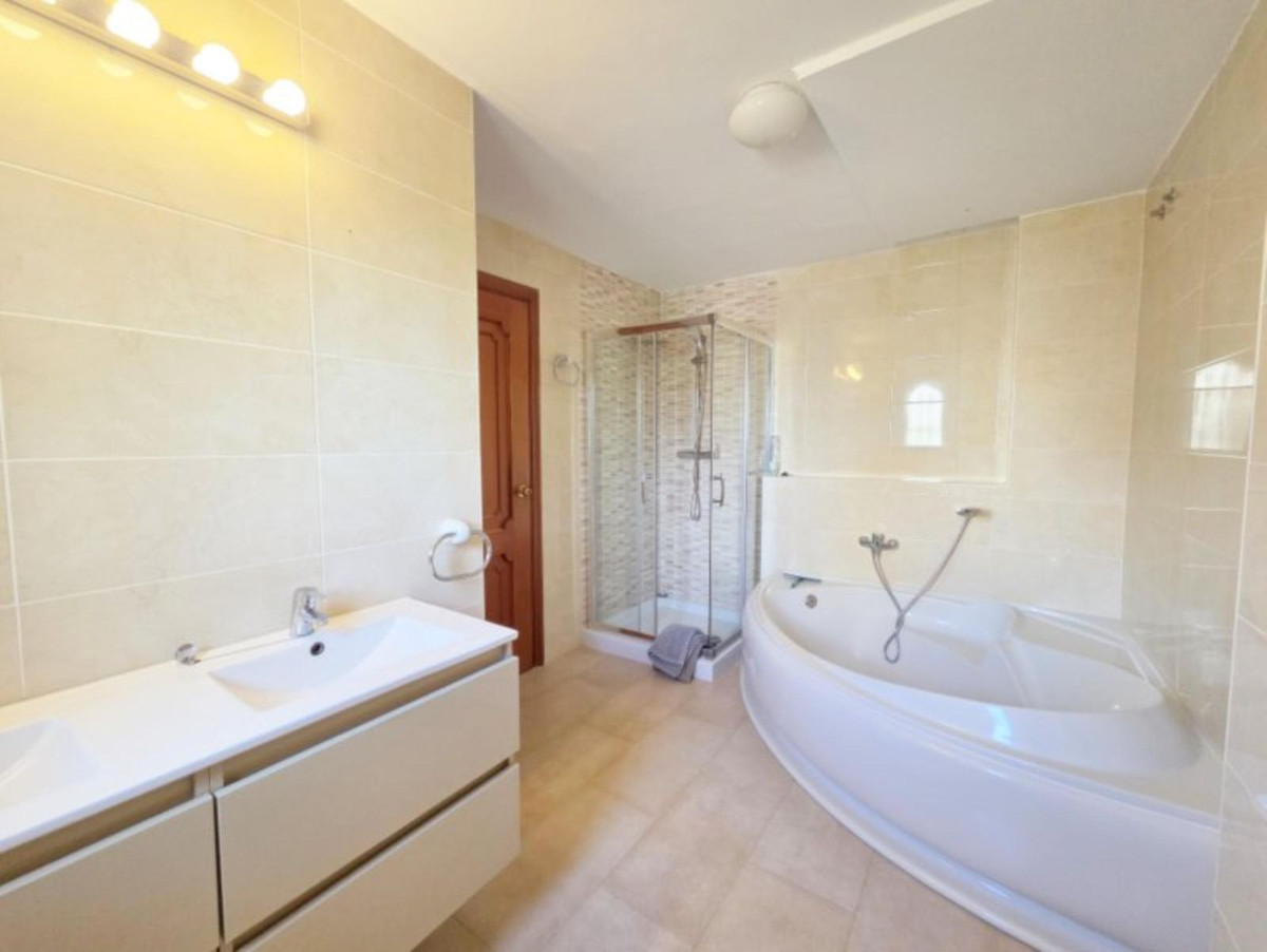 Appartement te koop in La Duquesa | 3 slaapkamers H5517520