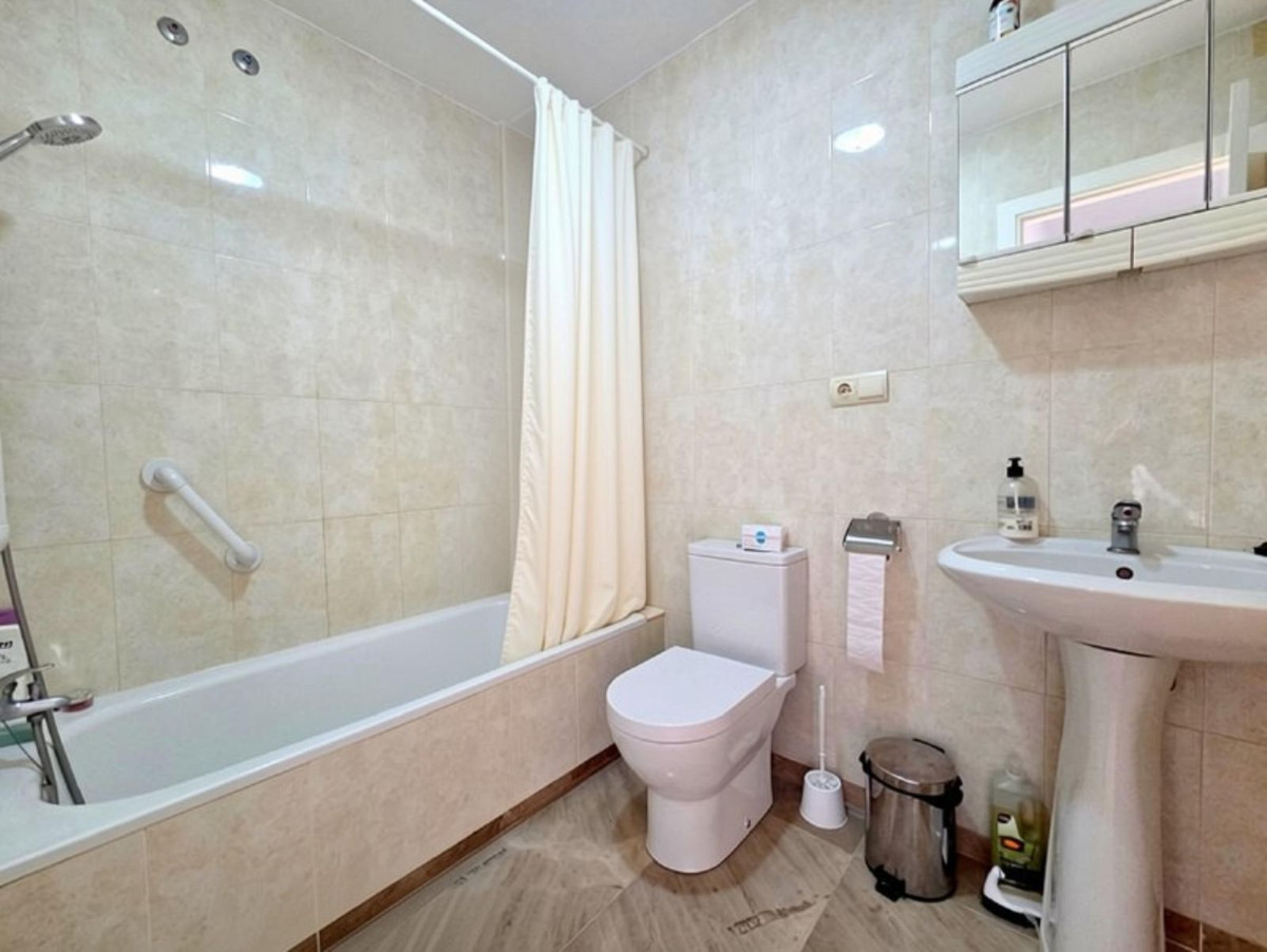 Appartement te koop in La Duquesa | 2 slaapkamers H5517529