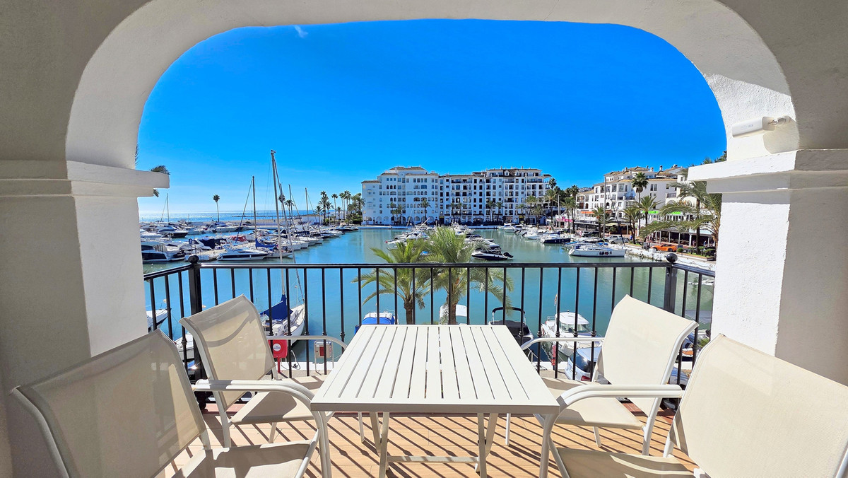 Appartement te koop in La Duquesa | 2 slaapkamers H5523610