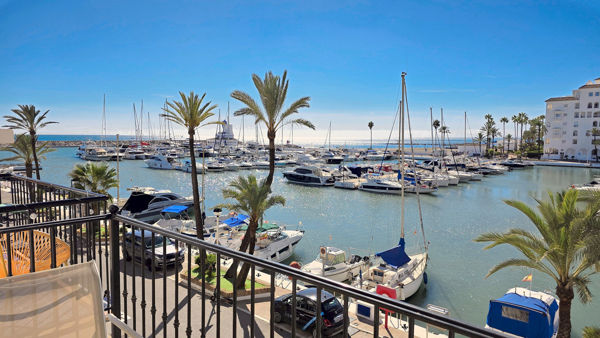 Appartement te koop in La Duquesa | 2 slaapkamers H5523610