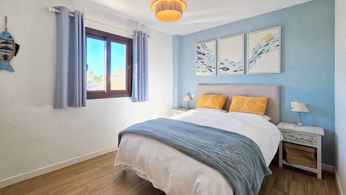 Appartement te koop in La Duquesa | 2 slaapkamers H5523610