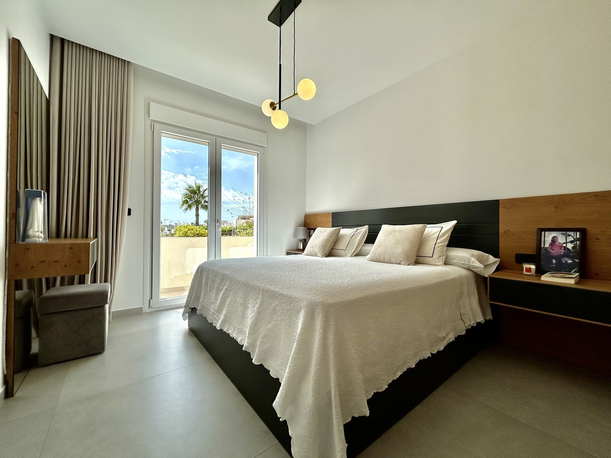 Appartement te koop in La Finca Golf | 4 slaapkamers H5471548