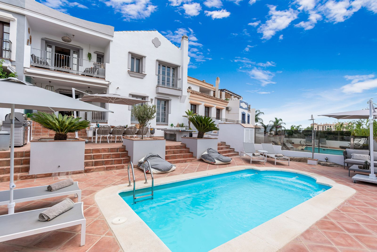 Huis te koop in La Heredia | 5 slaapkamers H5010322