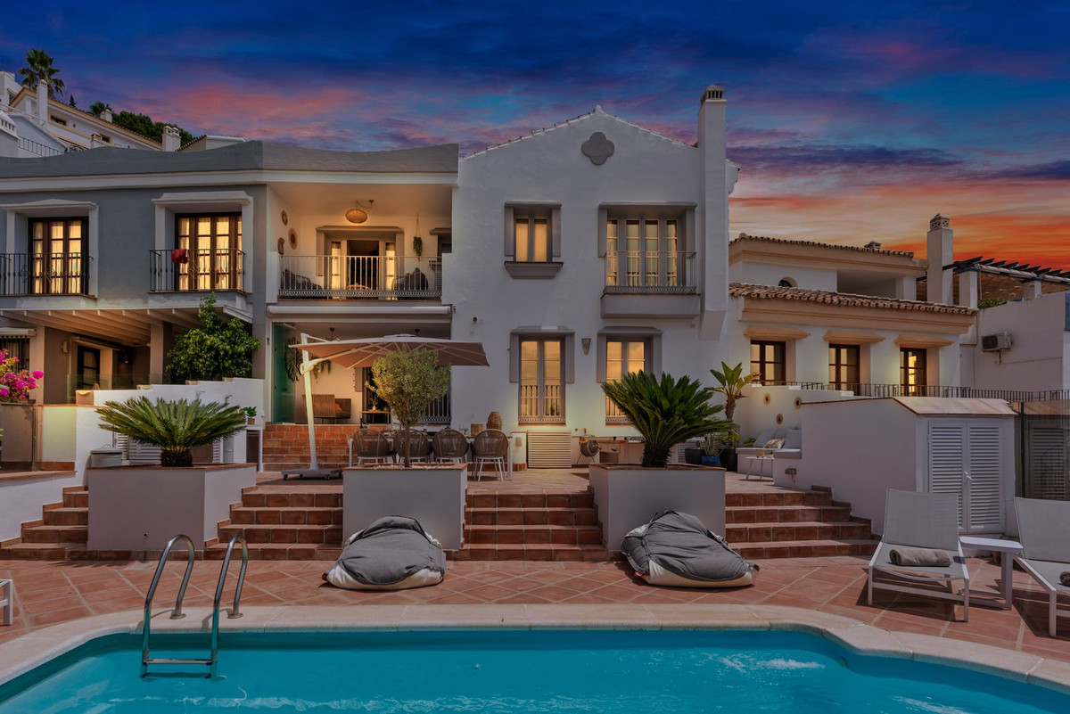 Huis te koop in La Heredia | 5 slaapkamers H5010322