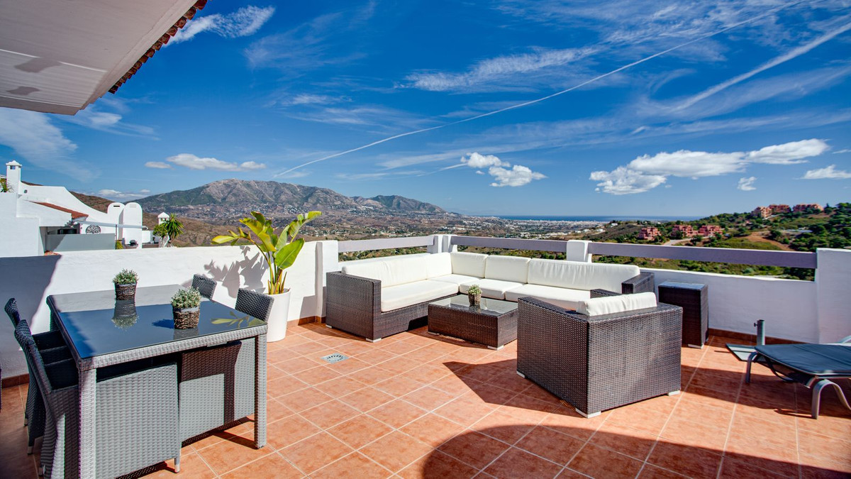 Penthouse in La Mairena-1