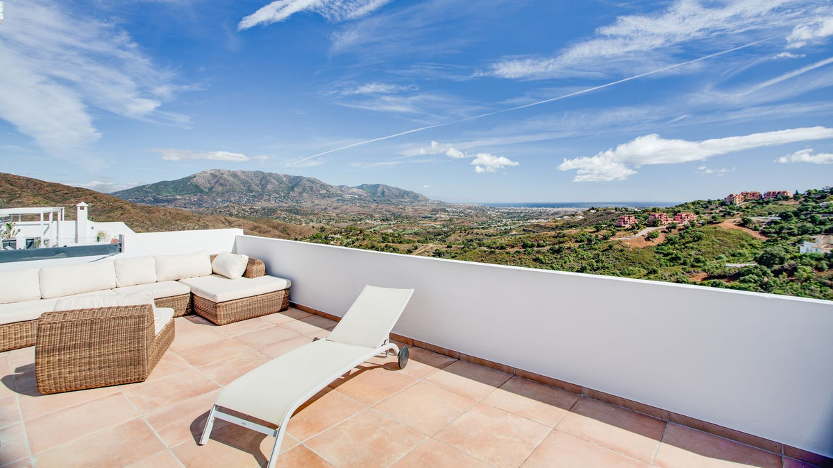 Penthouse in La Mairena-5