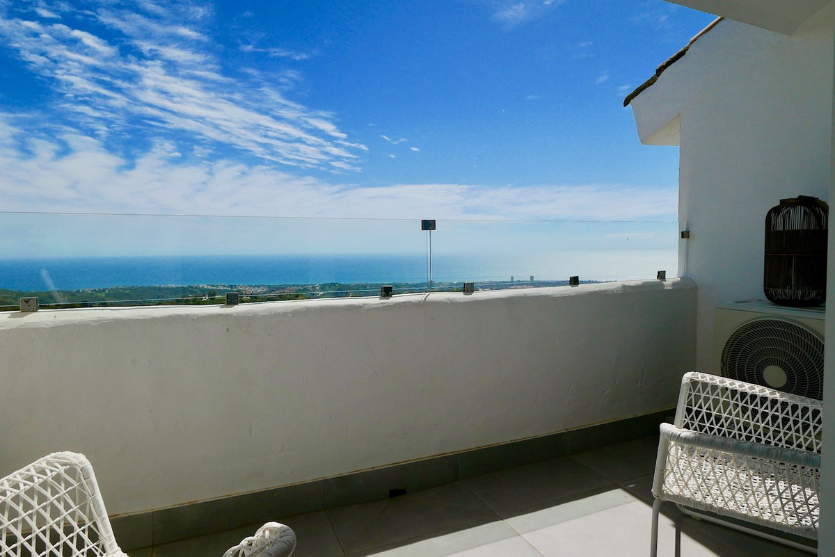 Penthouse in La Mairena-24