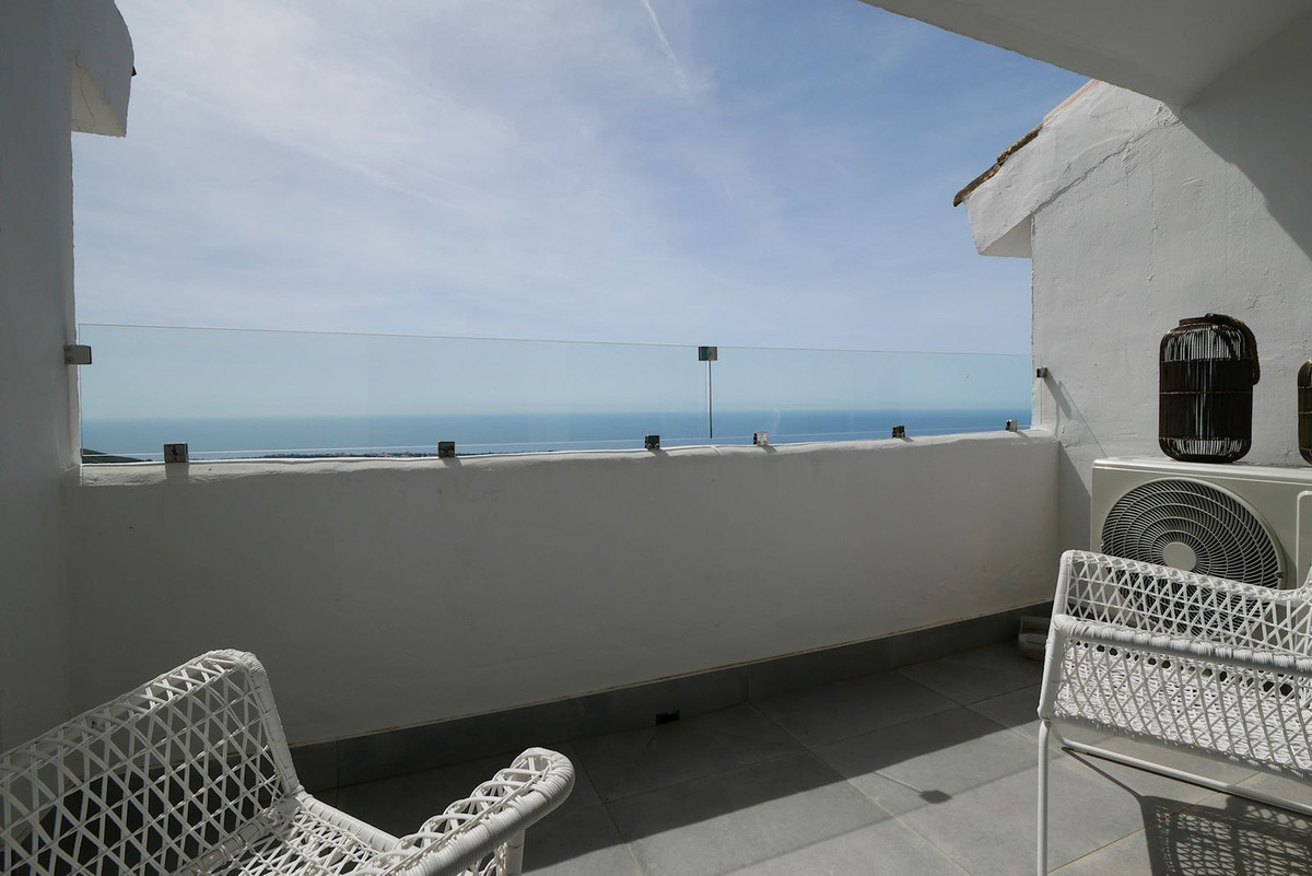 Penthouse in La Mairena-49