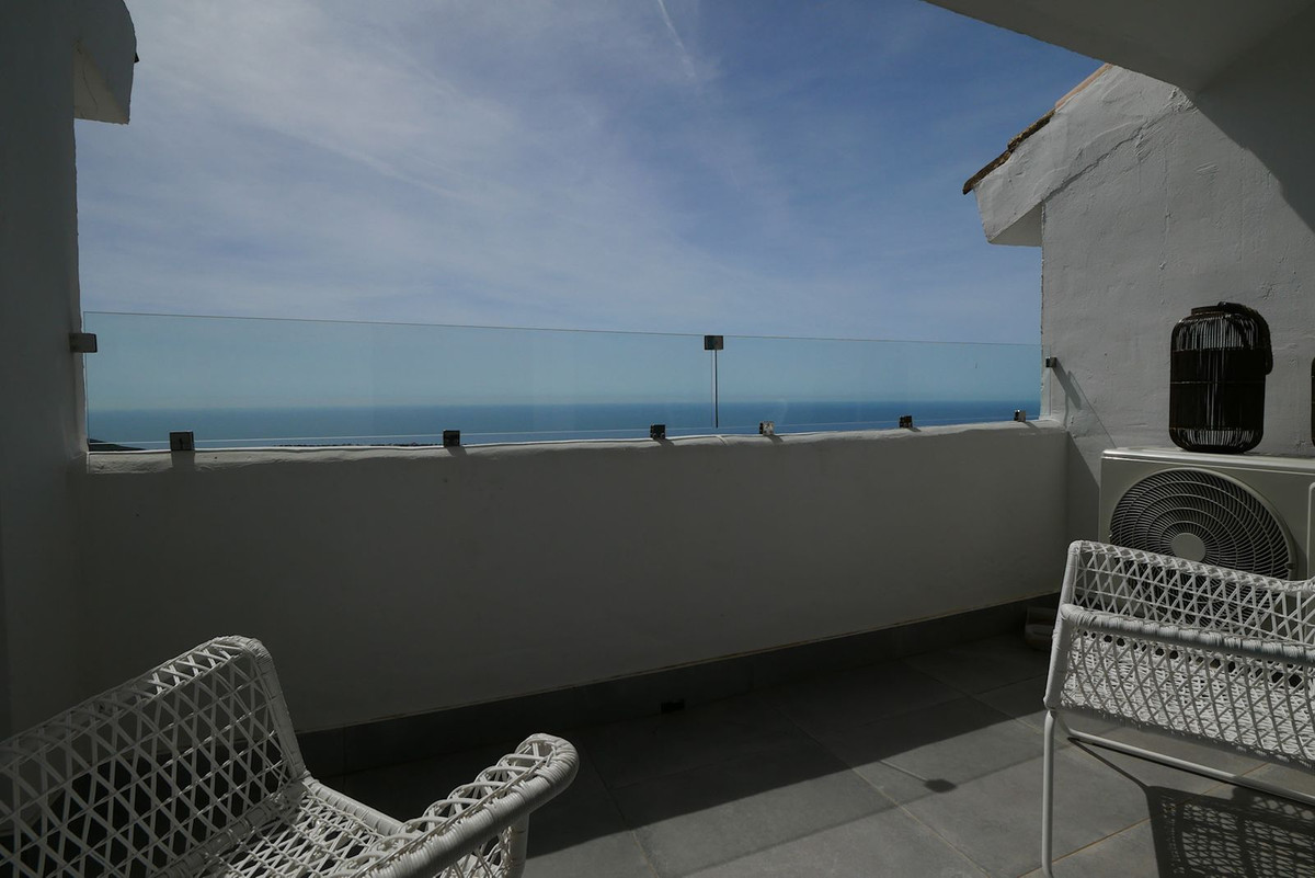 Penthouse in La Mairena-50