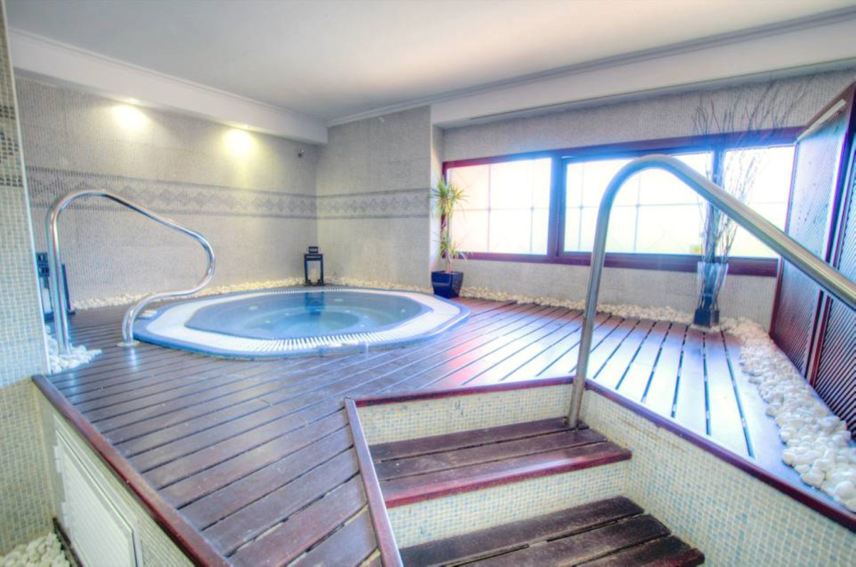 Apartment for sale in La Mairena | 2 bedrooms H5050405