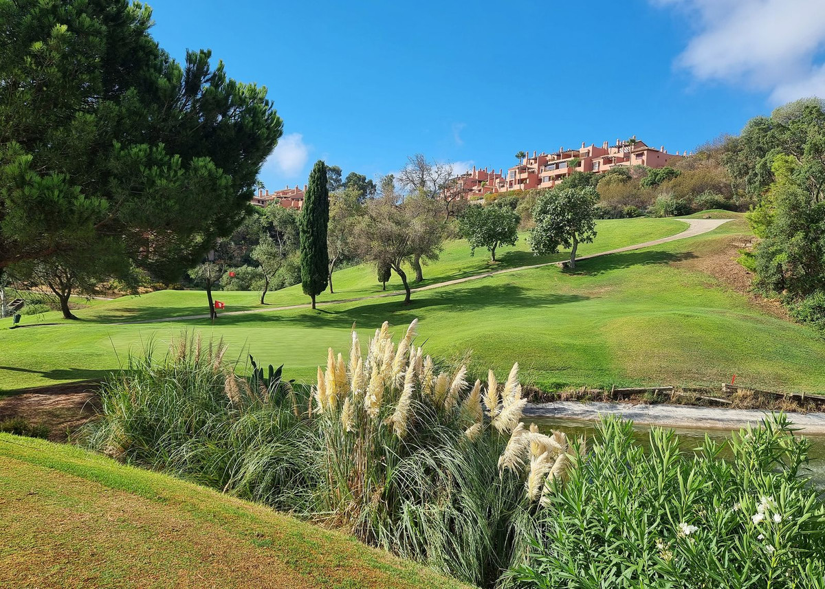 Apartment for sale in La Mairena | 2 bedrooms H5050405