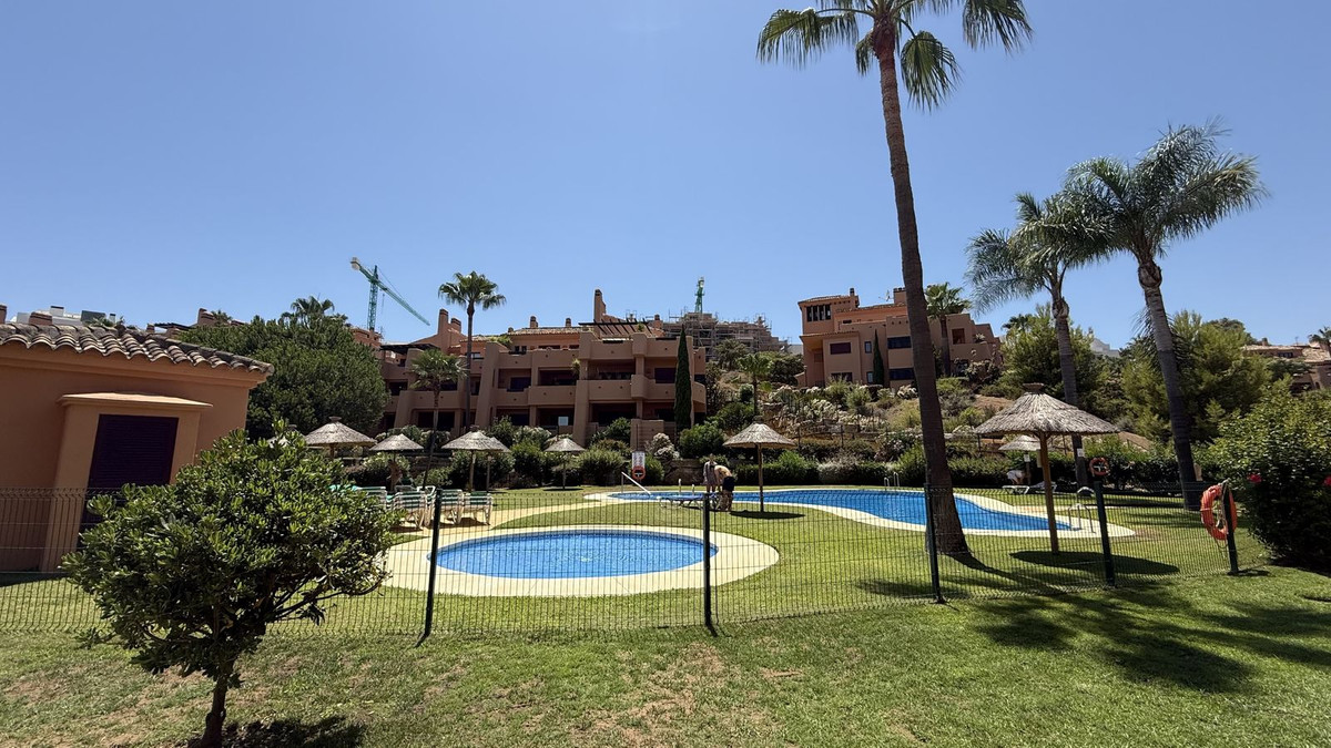 Apartment for sale in La Mairena | 2 bedrooms H5111605