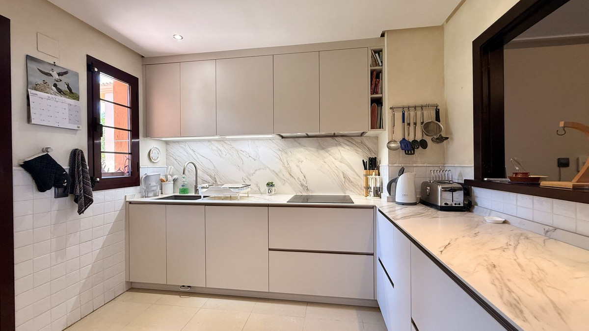 Apartment for sale in La Mairena | 2 bedrooms H5111605