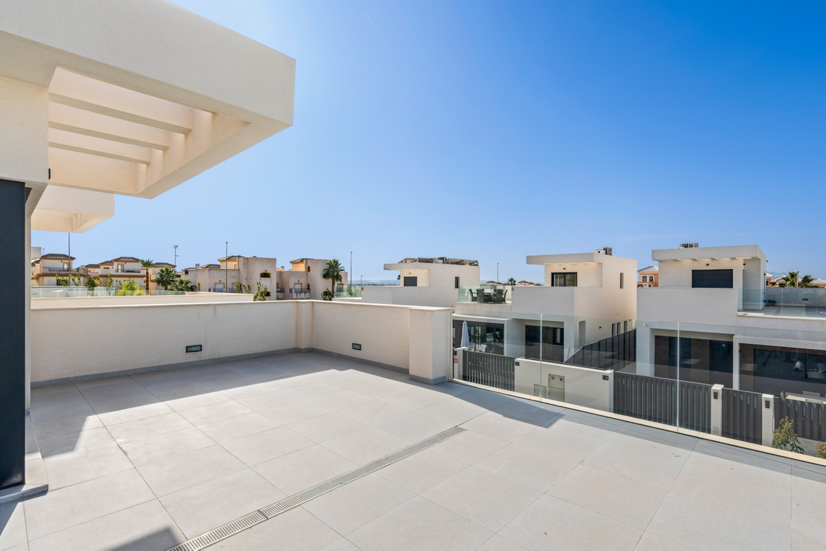 Appartement te koop in La Marina | 3 slaapkamers H5400841