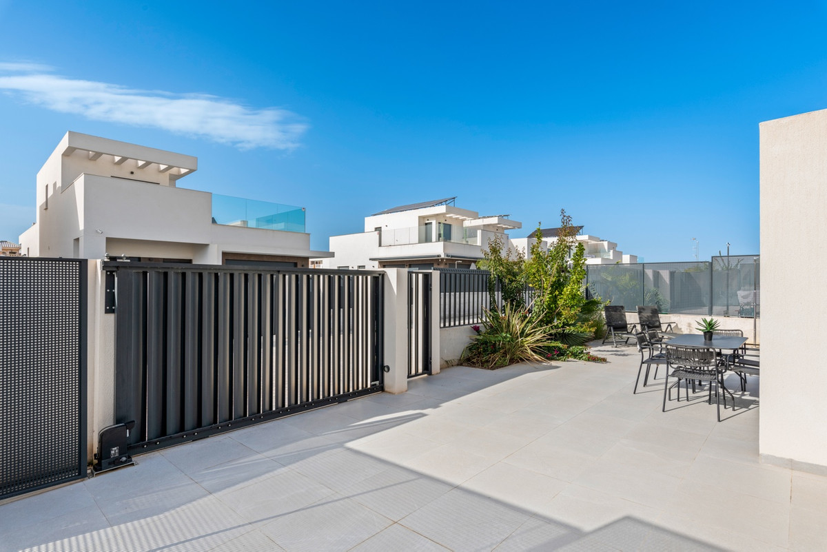 Appartement te koop in La Marina | 3 slaapkamers H5400841