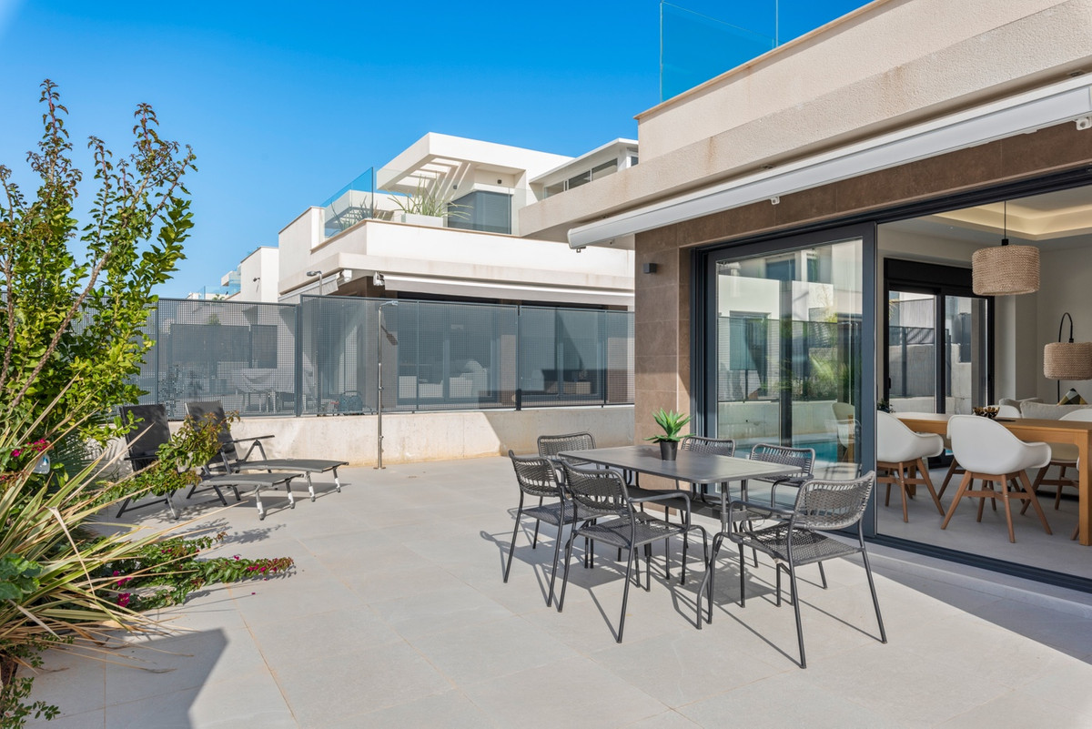 Appartement te koop in La Marina | 3 slaapkamers H5400841
