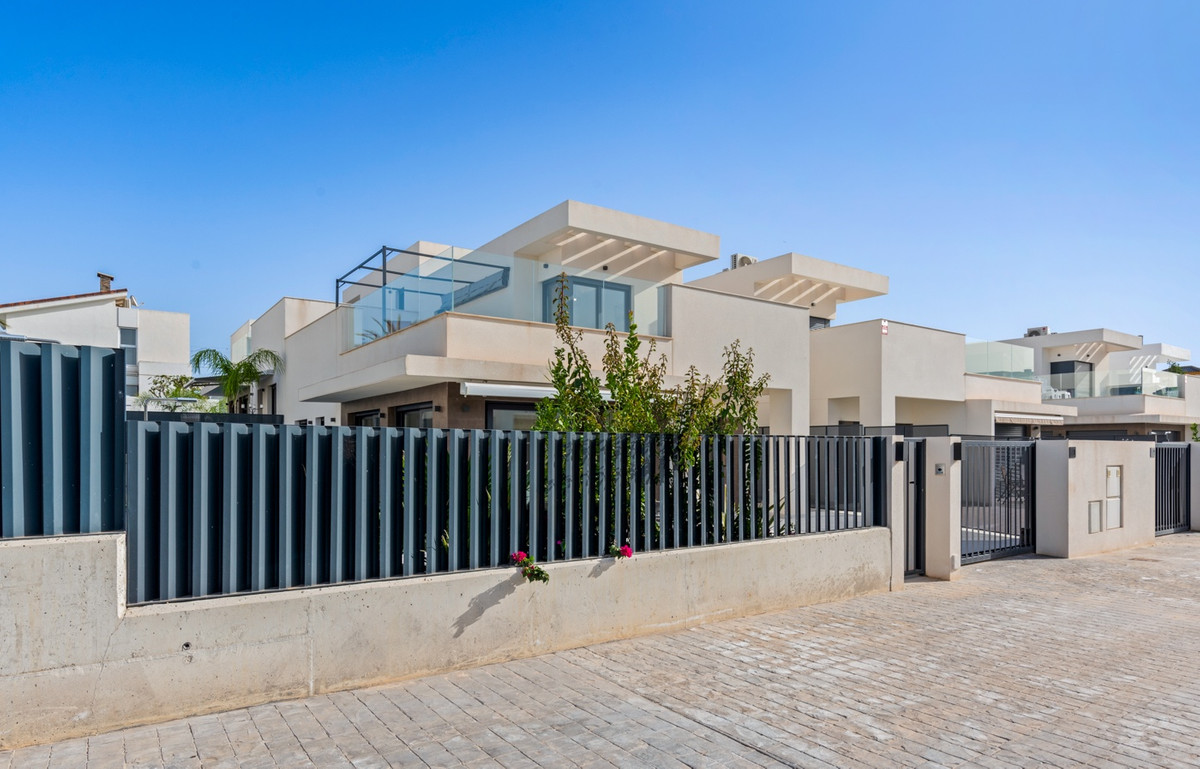 Appartement te koop in La Marina | 3 slaapkamers H5400841