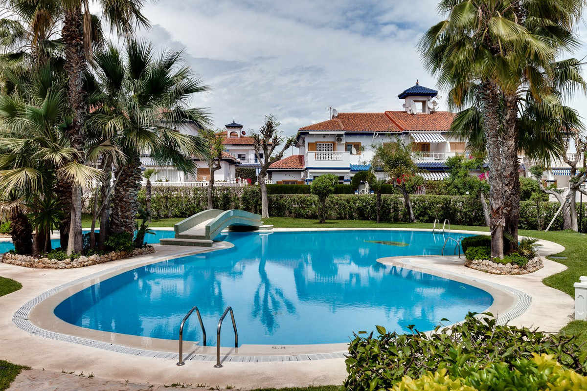 Appartement te koop in La Mata | 1 slaapkamers H5219323