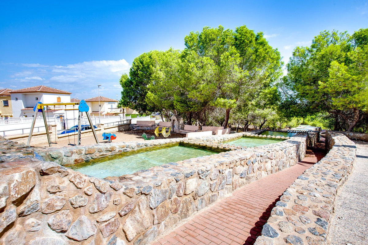 Appartement te koop in La Mata | 1 slaapkamers H5219323