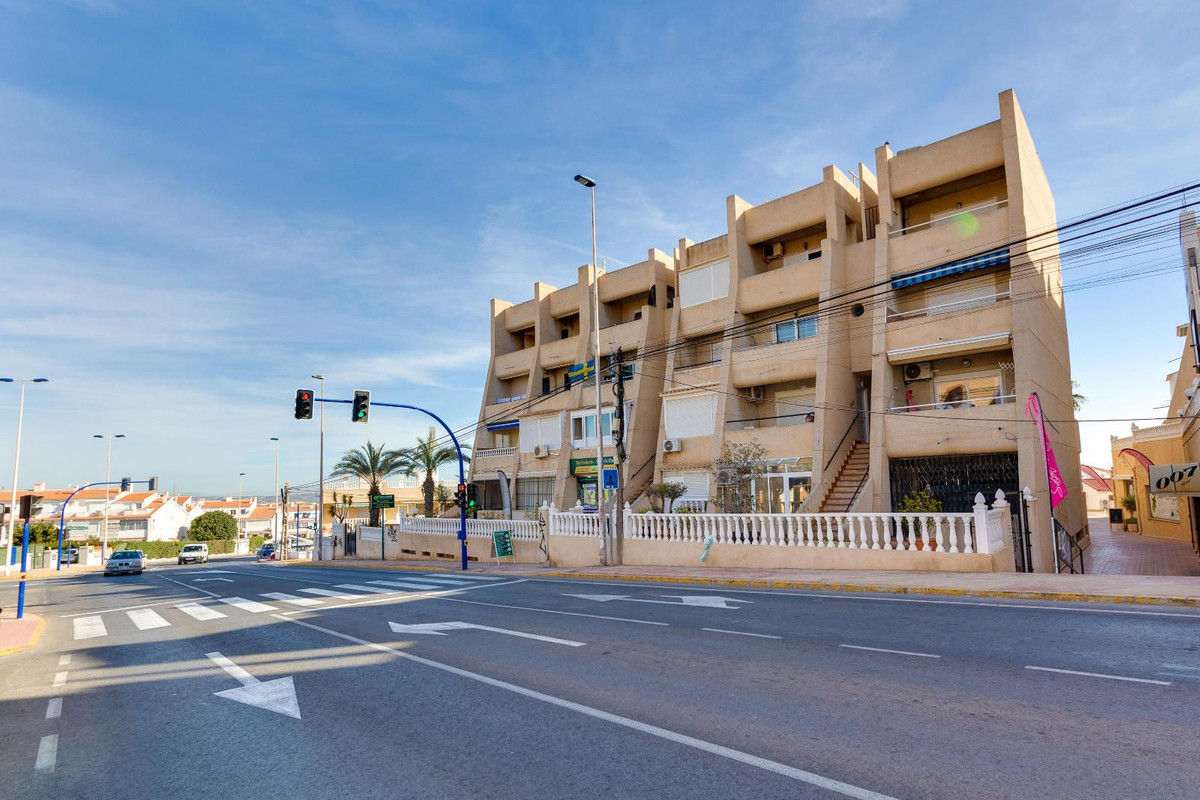 Appartement te koop in La Mata | 1 slaapkamers H5237884