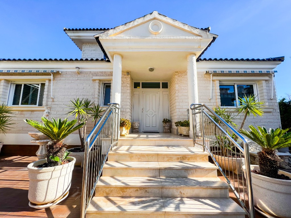 Property main view 10