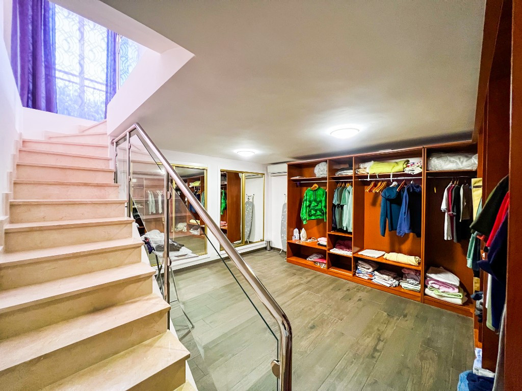 Property main view 20