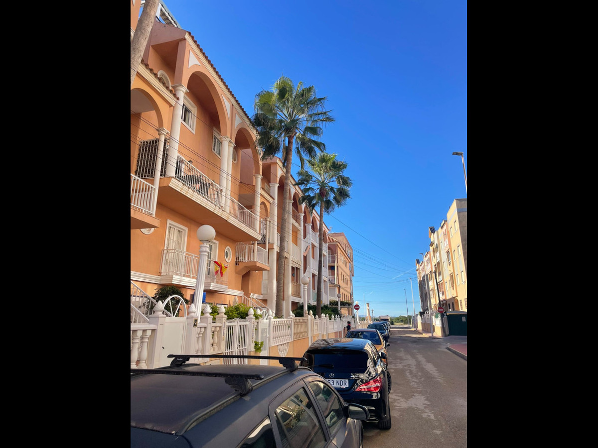 Appartement te koop in La Mata | 2 slaapkamers H5314777