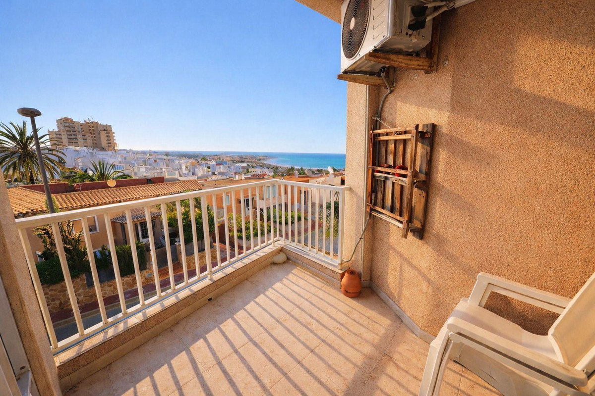 Appartement te koop in La Mata | 2 slaapkamers H5365597