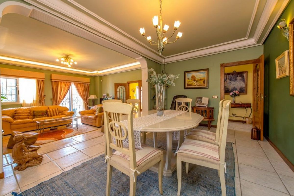 Appartement te koop in La Mata | 6 slaapkamers H5424088