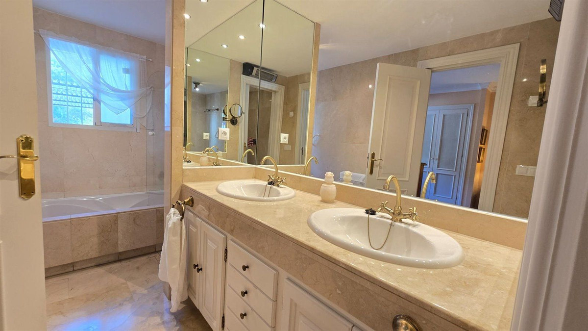 Property main view 32