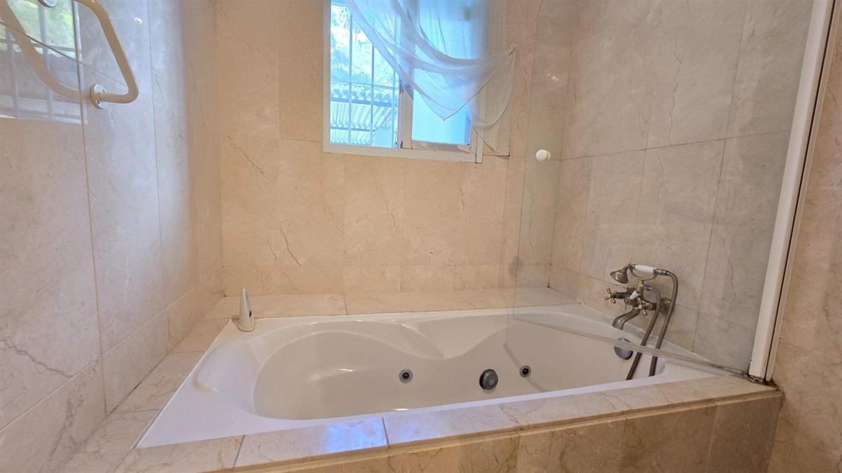 Property main view 33