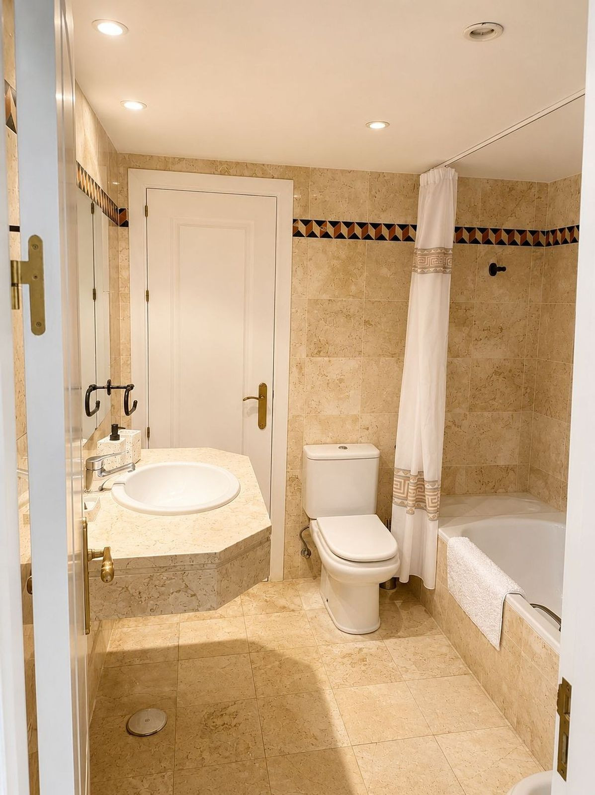 Duplex te koop in La Quinta | 3 slaapkamers H5444392